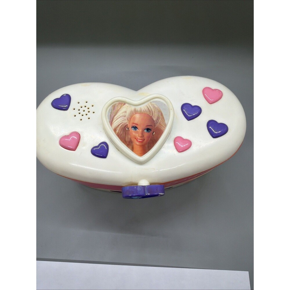 1995 MATTEL BARBIE JEWELRY BOX HEART SHAPED TALKING RARE Vintage - WORKS